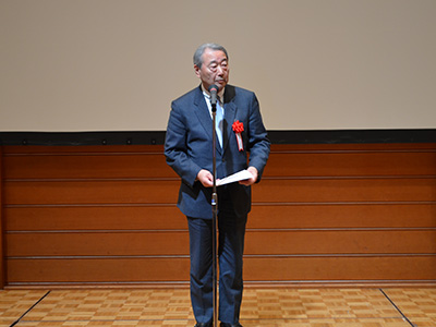 受賞社を代表して挨拶する齋藤吉平新潟県酒造組合会長